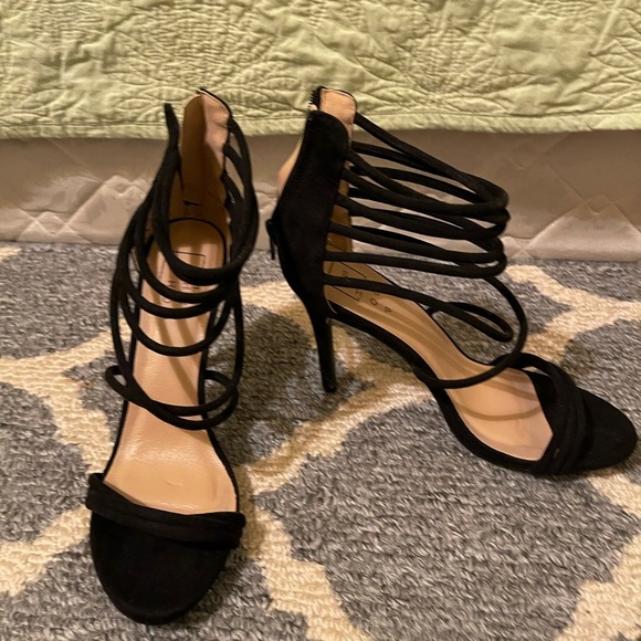 Shushop Strappy black heels zipper closure - Picture 3 of 3